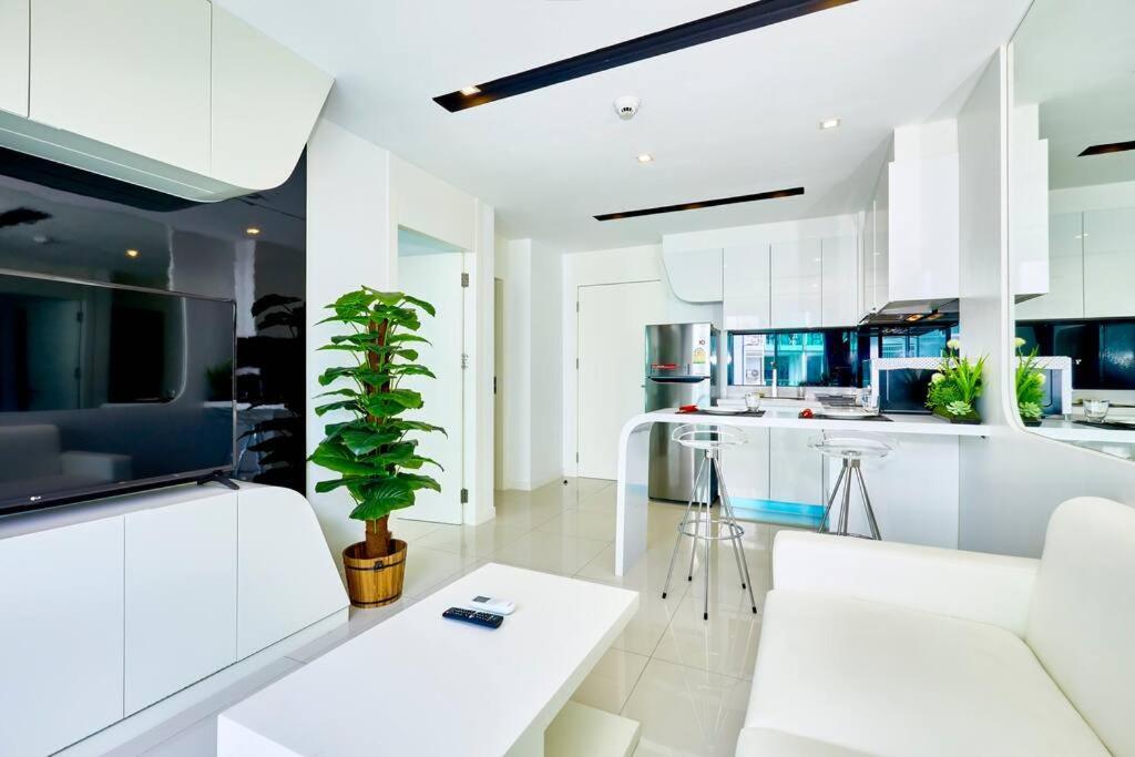 Center By Tech Apartment *
